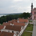 Widok z wieży zegarowej zespołu klasztornego