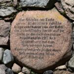 Tablica na cmentarzu