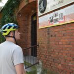 Izba pamięci gen. Sikorskiego w Parchaniu Zamknięte, ale najważniejsze fakty opisane na planszach na zewnątrz.