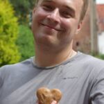 Misiu ma serce na dłoni