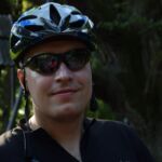 Misiek na tle Bartka