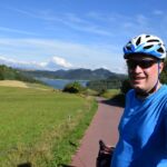 Na podjeździe. Na zdjęciu wygląda niewinnie, w rzeczywistości sroga górka!